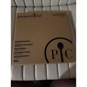 Pampered Chef SMALL OVEN Baking Sheet New In Box 101333